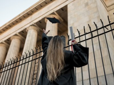 Pós-graduação em Direito: por que investir na sua especialização profissional?